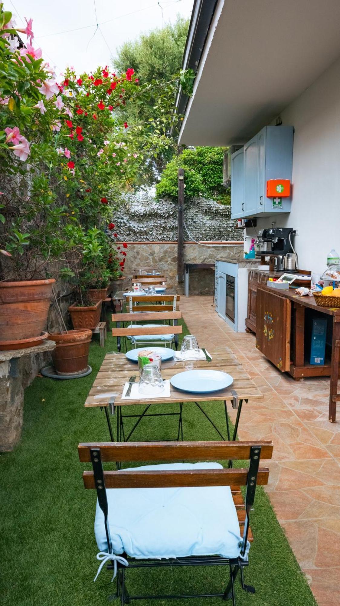 Bed and Breakfast Da Teresa San Teodoro  Esterno foto