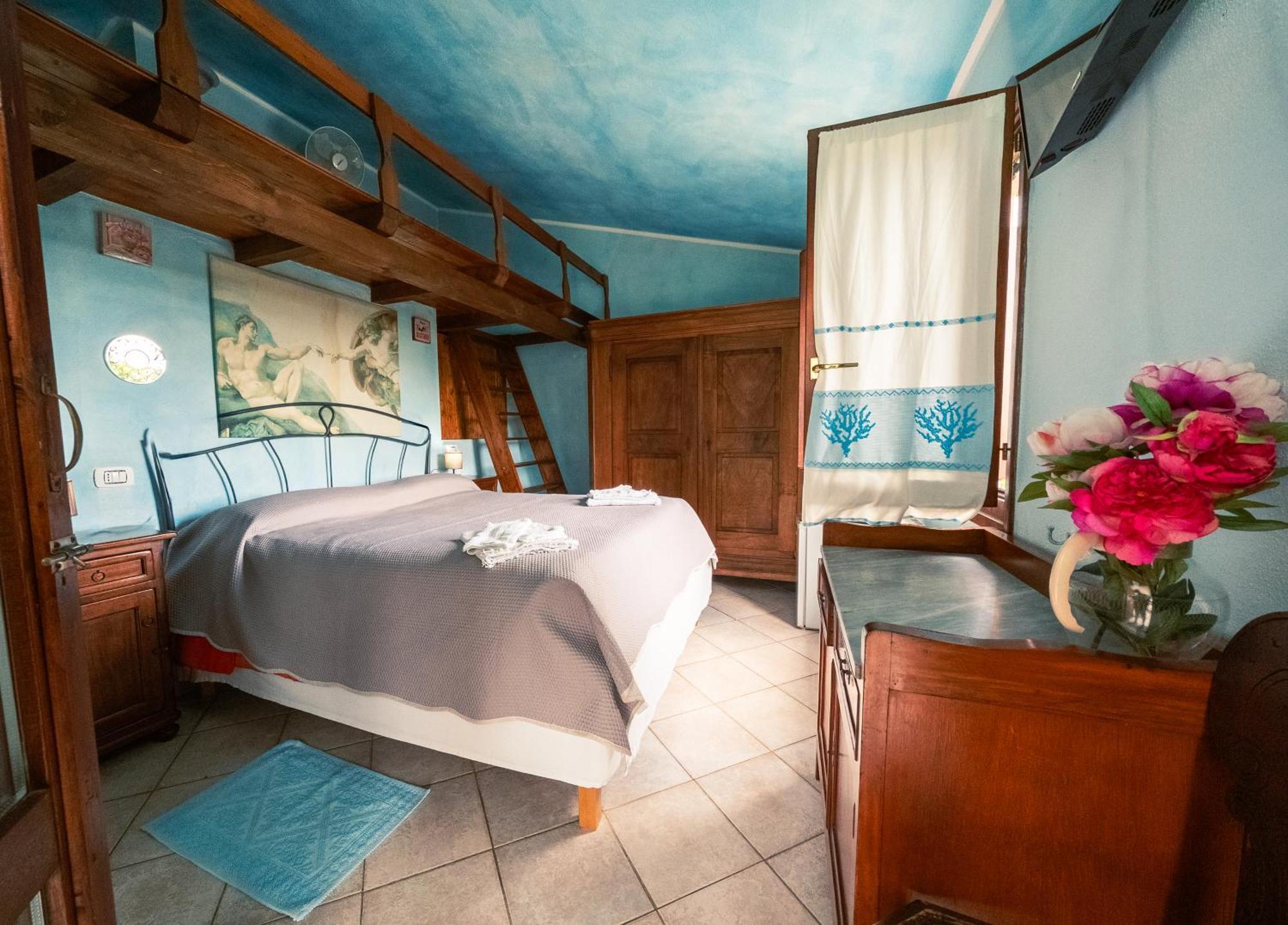 Bed and Breakfast Da Teresa San Teodoro  Esterno foto